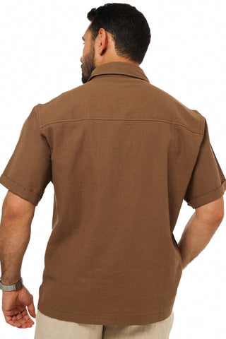 Man wearing an Everseason brown short-sleeve shirt on a white background